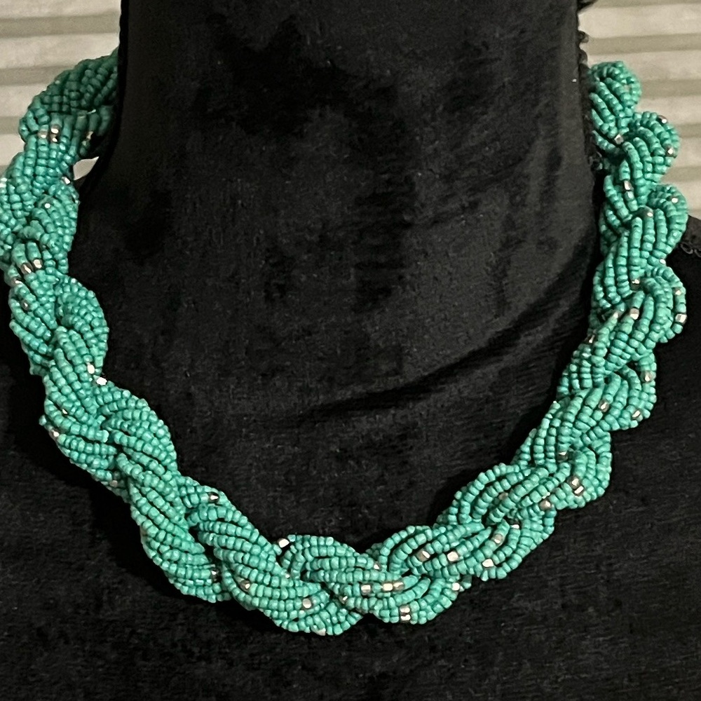 Chunky teal seed bead twisted necklace